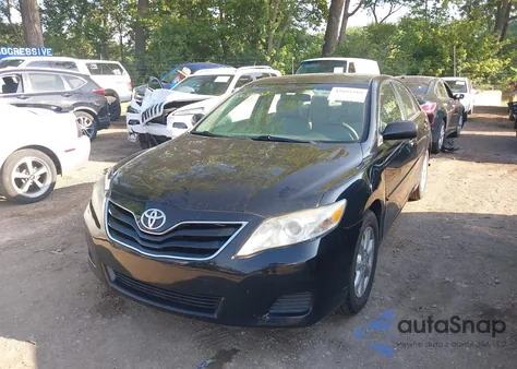 2011 Toyota Camry Le z USA, uszkodzony, nr VIN 4T4BF3EK9BR149474